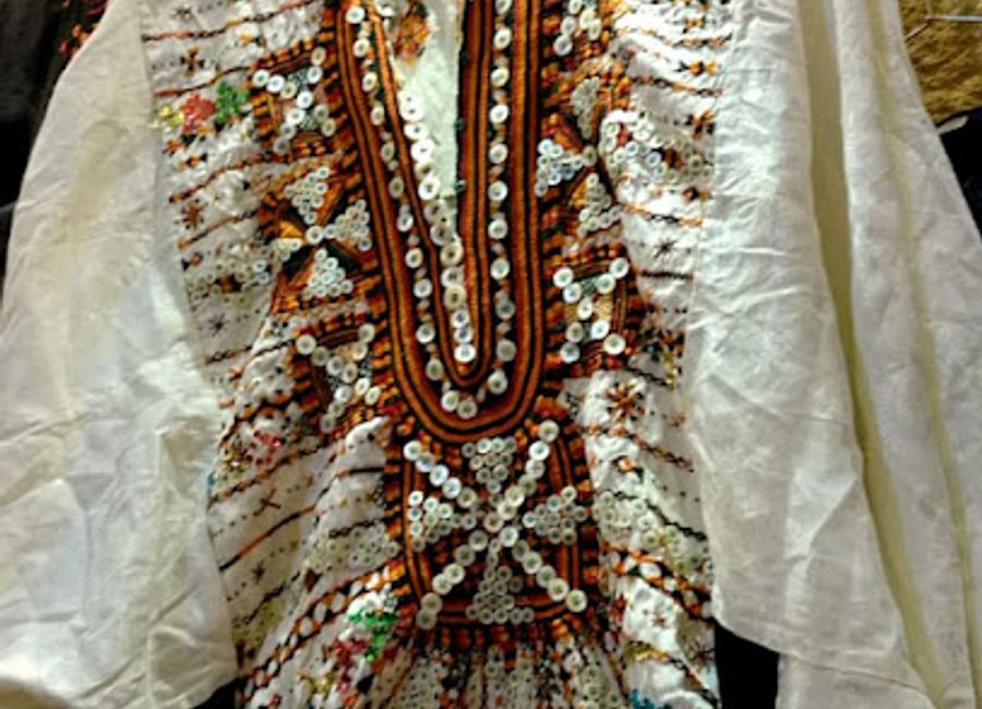 Discover unique local crafts and souvenirs at Sahara Adventure Shop in Siwa, where the spirit of the Sahara Desert comes alive through art and culture.