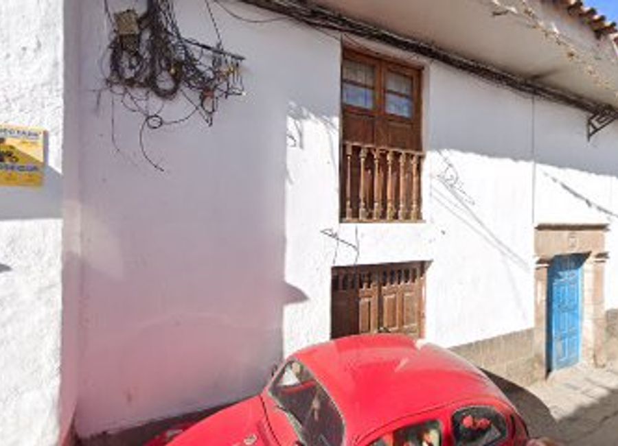 Explore La Galeria Cusco for unique handcrafted souvenirs that embody the rich culture and artistry of Peru, perfect for any traveler.