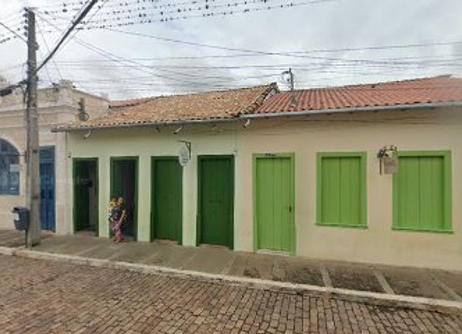 Discover unique handcrafted home goods at Artesanato Natureza Criativa, a hidden gem in Mucugê, Bahia that showcases the artistry of local artisans.