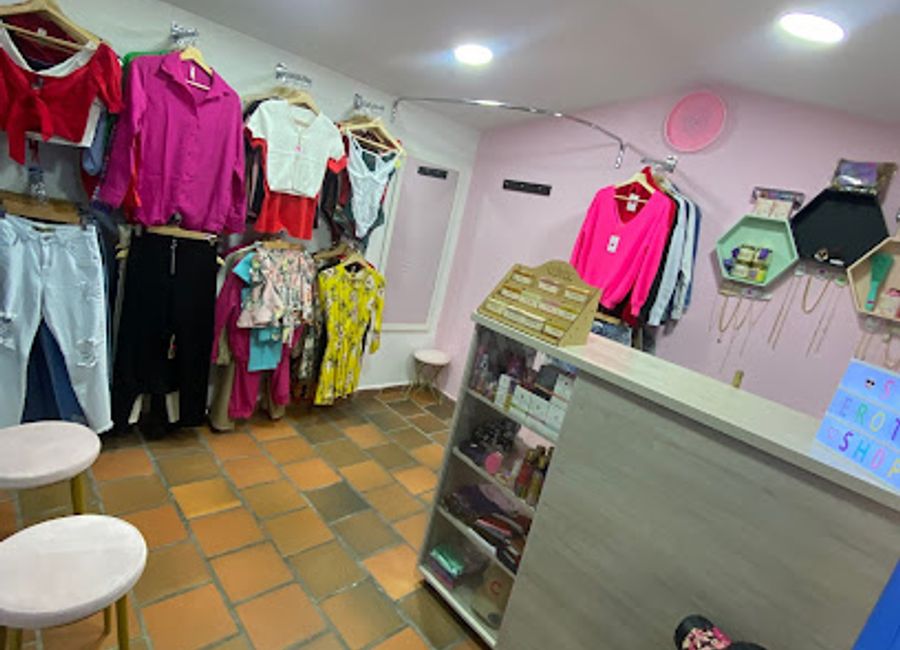 Discover unique women's clothing at Gratitud Store in Guatapé, where local fashion meets vibrant culture in a friendly shopping experience.
