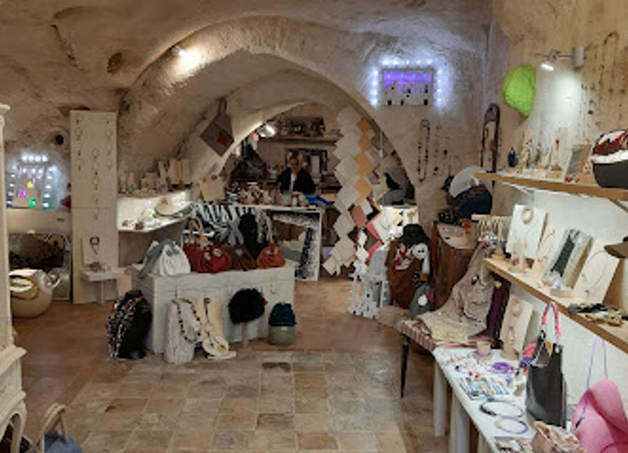 Explore ARTEREGO in Matera for unique handmade crafts and exquisite jewelry that celebrate local artistry and culture.