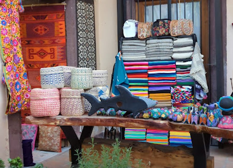 Discover the essence of San Miguel de Allende at Boutique Natural, where local craftsmanship meets unique shopping experiences.