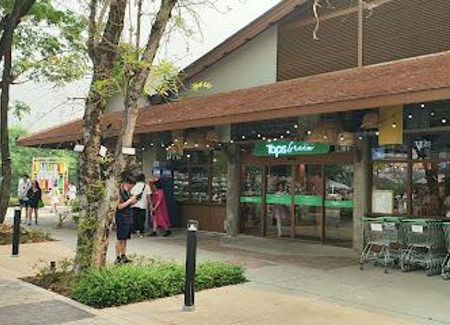 Discover the cultural heartbeat of Chiang Mai at Jing Jai Market, where local crafts, fresh produce, and delicious food await.