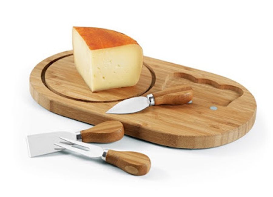 Discover unique crafts and souvenirs at Loja Viver Oficial in Fernando de Noronha, where local culture meets vibrant island charm.