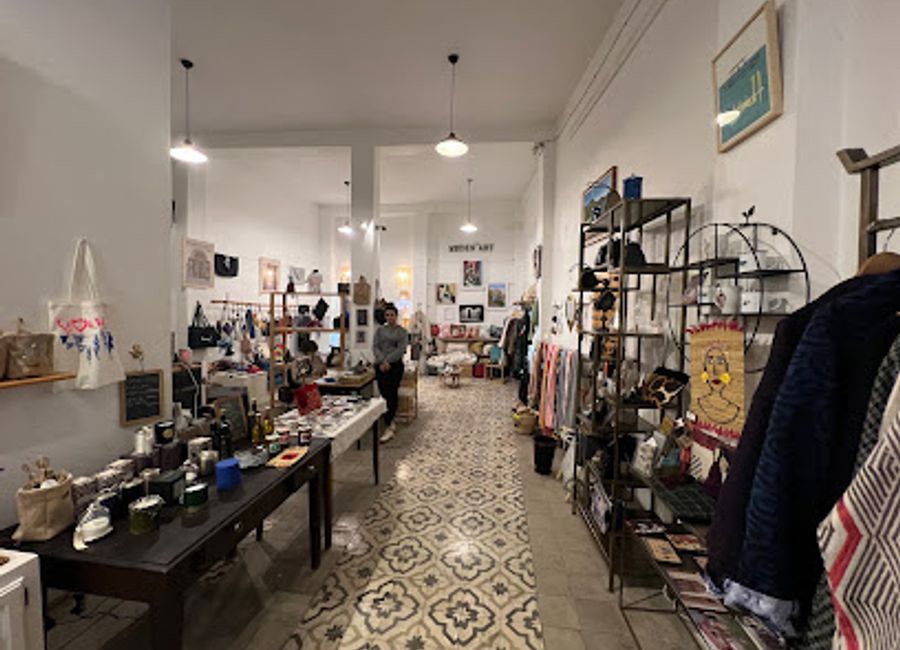 Discover authentic Moroccan handicrafts at Medin Art in Fes, where tradition meets creativity in a beautiful collection of unique treasures.