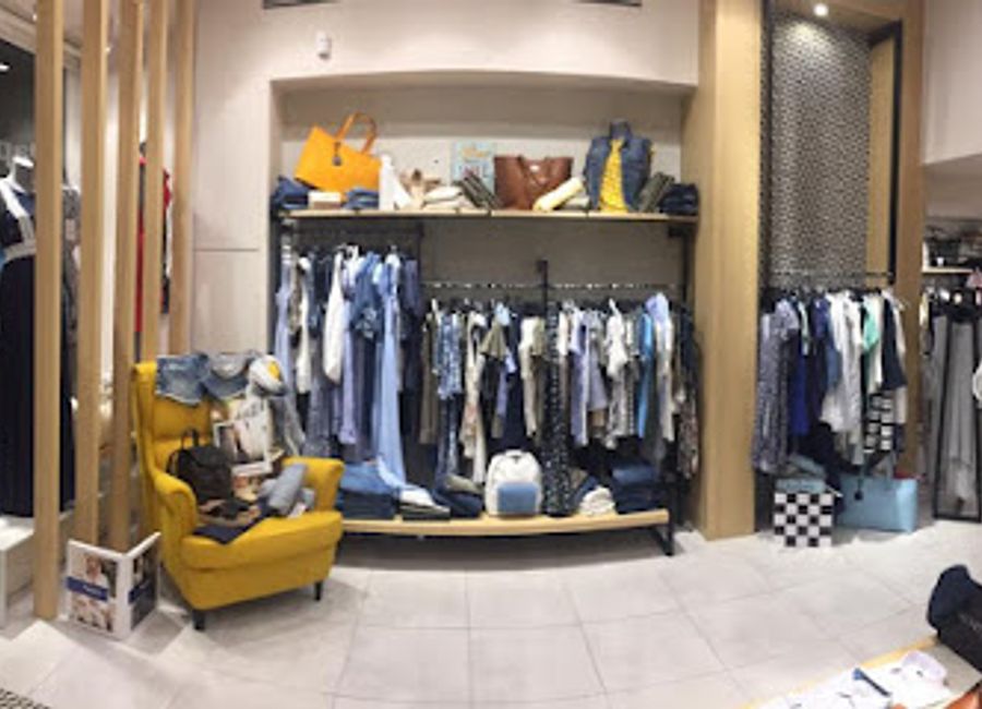 Discover stylish women's clothing and accessories at Papailiou in Nafplio, where elegance meets contemporary Greek fashion.