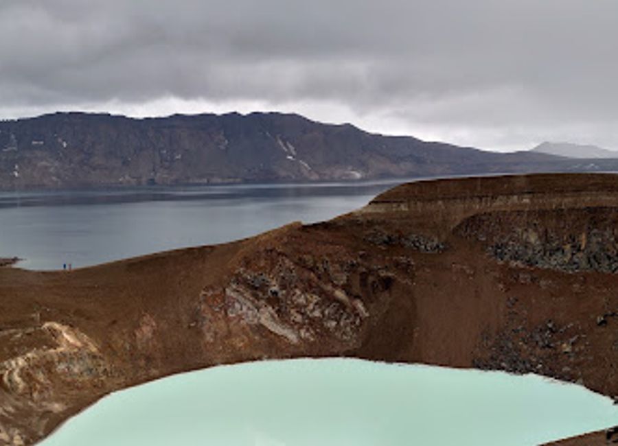 Discover the breathtaking beauty of the Askja Trail, where stunning landscapes and volcanic wonders await in Iceland's majestic highlands.