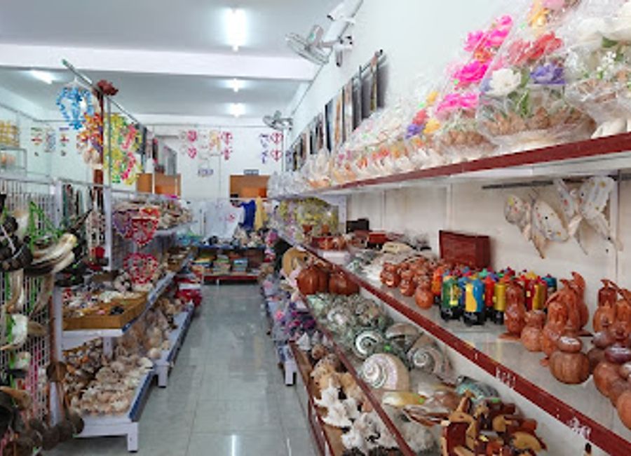 Explore Côn Đảo Gift for unique souvenirs and local treasures that embody the spirit of Côn Đảo, Vietnam.