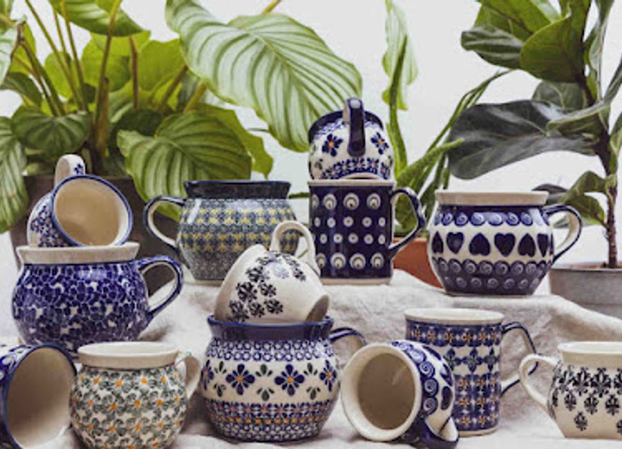 Discover unique Icelandic gifts at Agzu OnlineStore in Reykjavík, your go-to destination for souvenirs reflecting local culture and artistry.