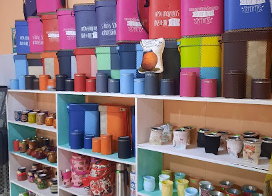 Discover the heart of Patagonia at Futa Mate, your go-to general store for local crafts and essential supplies in Los Lagos.