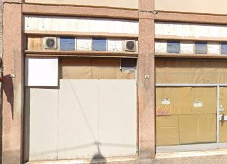 Explore QuiEte, a charming gift shop in Ravenna, where unique local crafts and souvenirs celebrate the city's rich cultural heritage.