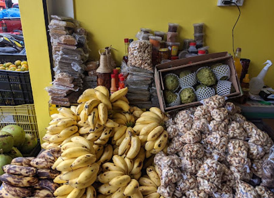 Experience the essence of Maranhão at Lima Mix Sacolão, where fresh produce and local flavors await every visitor.