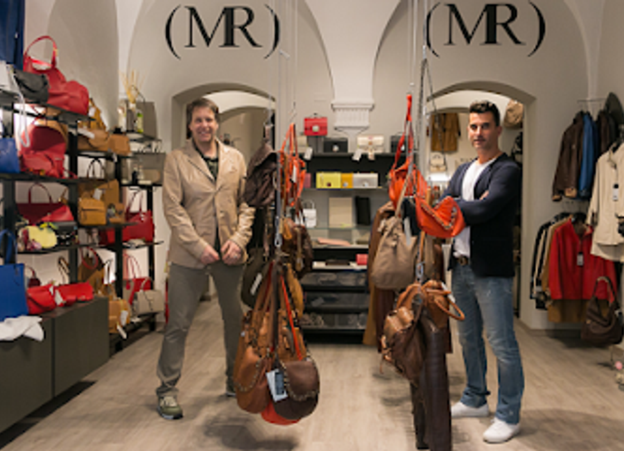 Explore exquisite leather craftsmanship at Marri e Rossi in San Gimignano, where tradition meets elegance in every handcrafted piece.