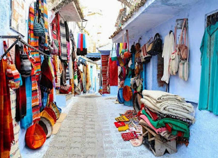Explore Simply Moroccan in Ait Ourir for an authentic shopping experience filled with handcrafted gifts, unique decor, and cultural treasures.