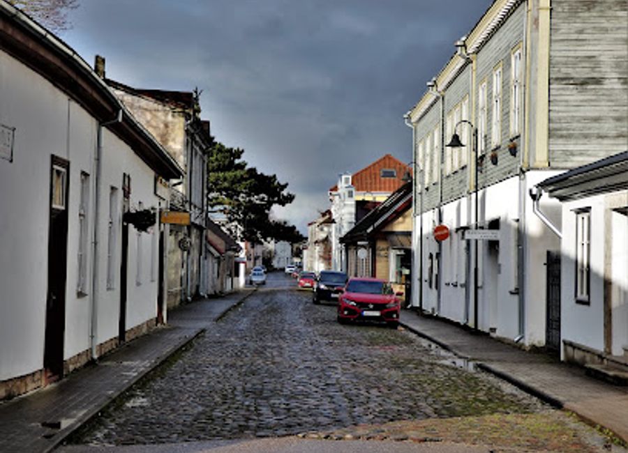 Explore the charm of Kuressaare at Arensburg Antiik OÜ, where every antique tells a story and reveals the rich history of Estonia.