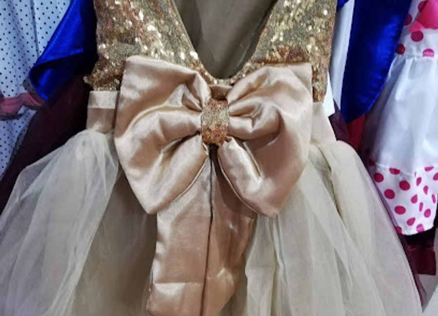 Explore the colorful world of Mi Arcoiris Boutique, where traditional Chiapas craftsmanship meets modern fashion in San Cristóbal de las Casas.