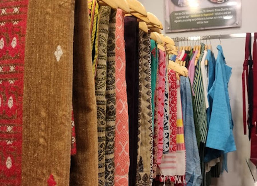 Explore the vibrant Assamese culture through unique clothing and accessories at AVACreations Products Experience Centre in Kaziranga.