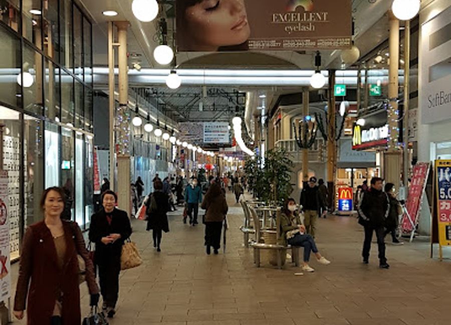 Discover the vibrant Hamamachi Shopping Arcade in Nagasaki, a perfect blend of local culture, diverse shopping, and delicious cuisine.