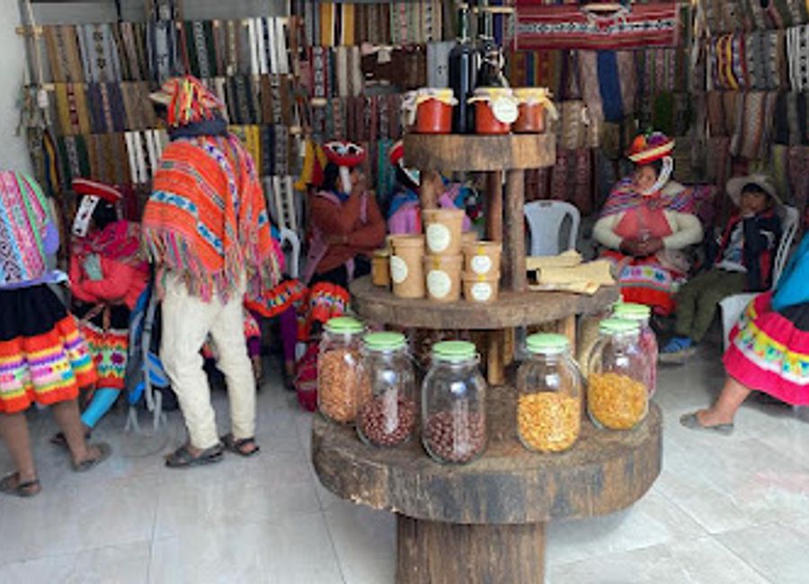 Discover the vibrant world of Peruvian handicrafts and organic products at Guzz Alpaca in Urubamba, a must-visit for every traveler seeking authenticity.