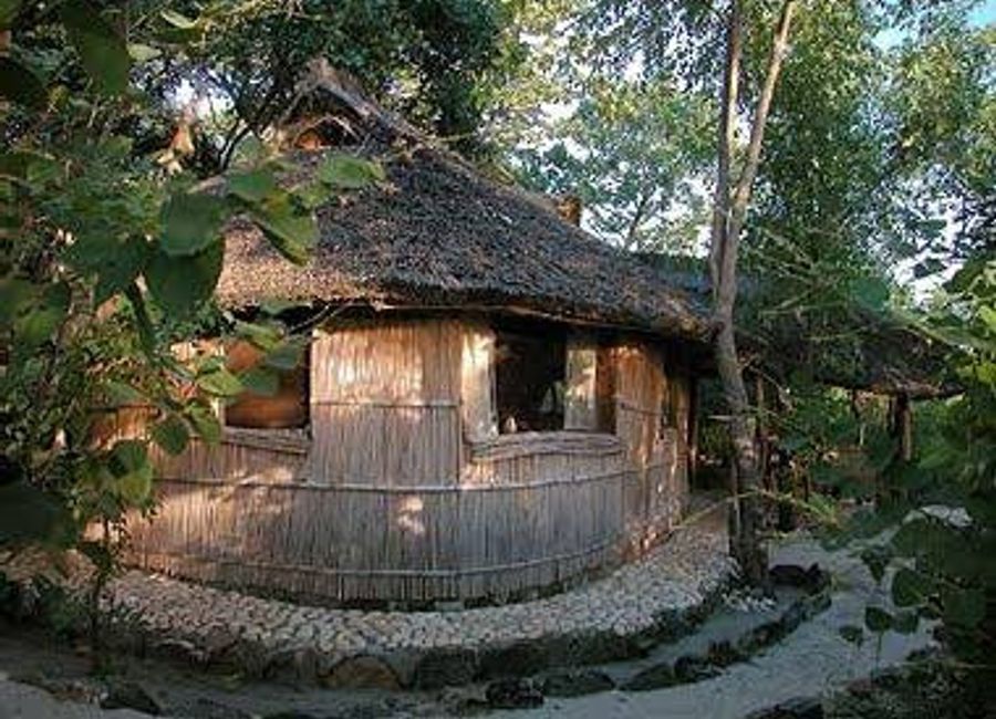 Discover the serene beauty and eco-friendly luxury of Nkwichi Lodge, a perfect retreat on Lake Niassa in Mozambique.